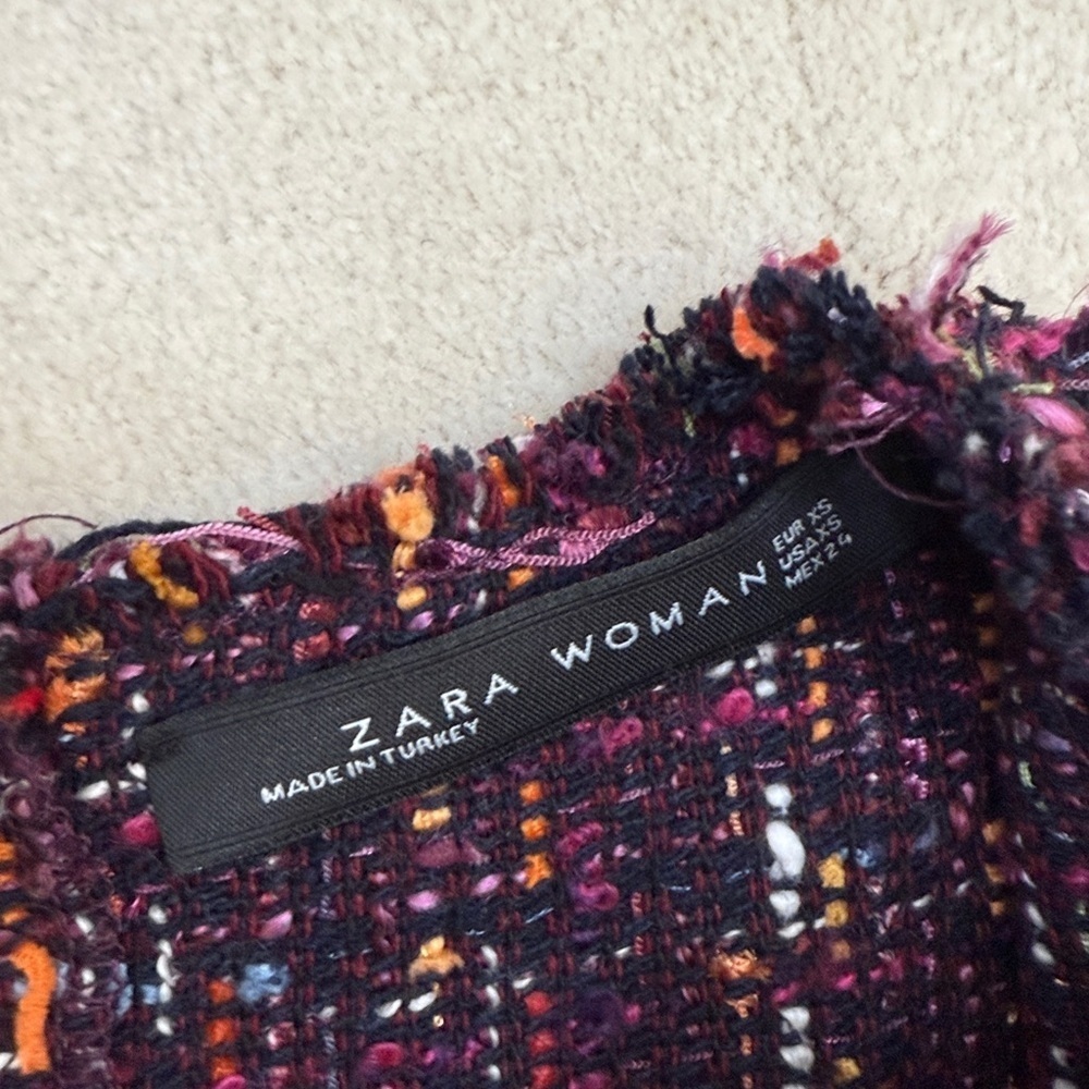 Zara Tweed Peplum Multicolor Purple Pink Raw Hem Drop Split Back Top Size XS - Picture 8 of 11